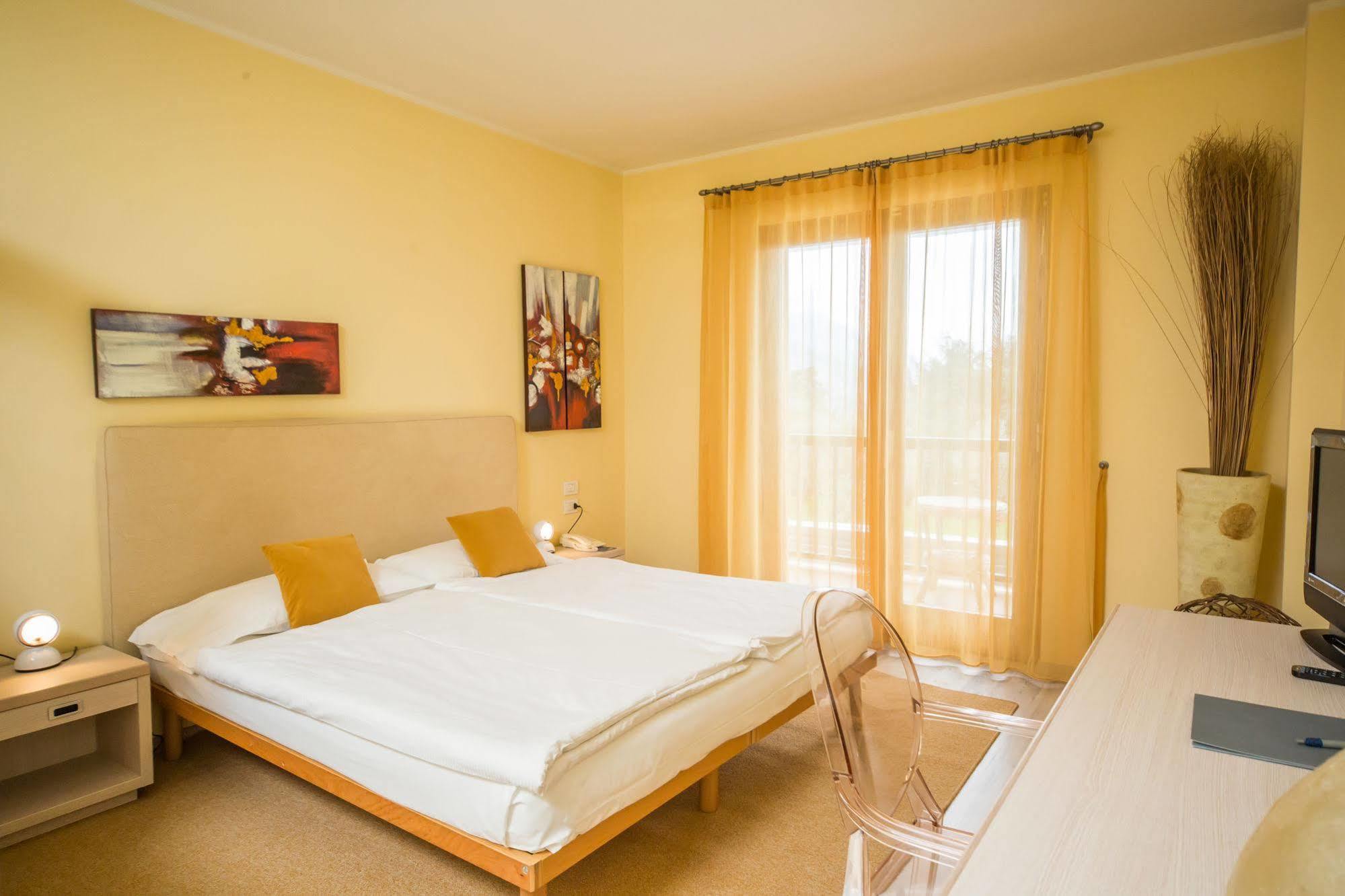 Club Hotel Olivi - Tennis Center 말세진느 외부 사진