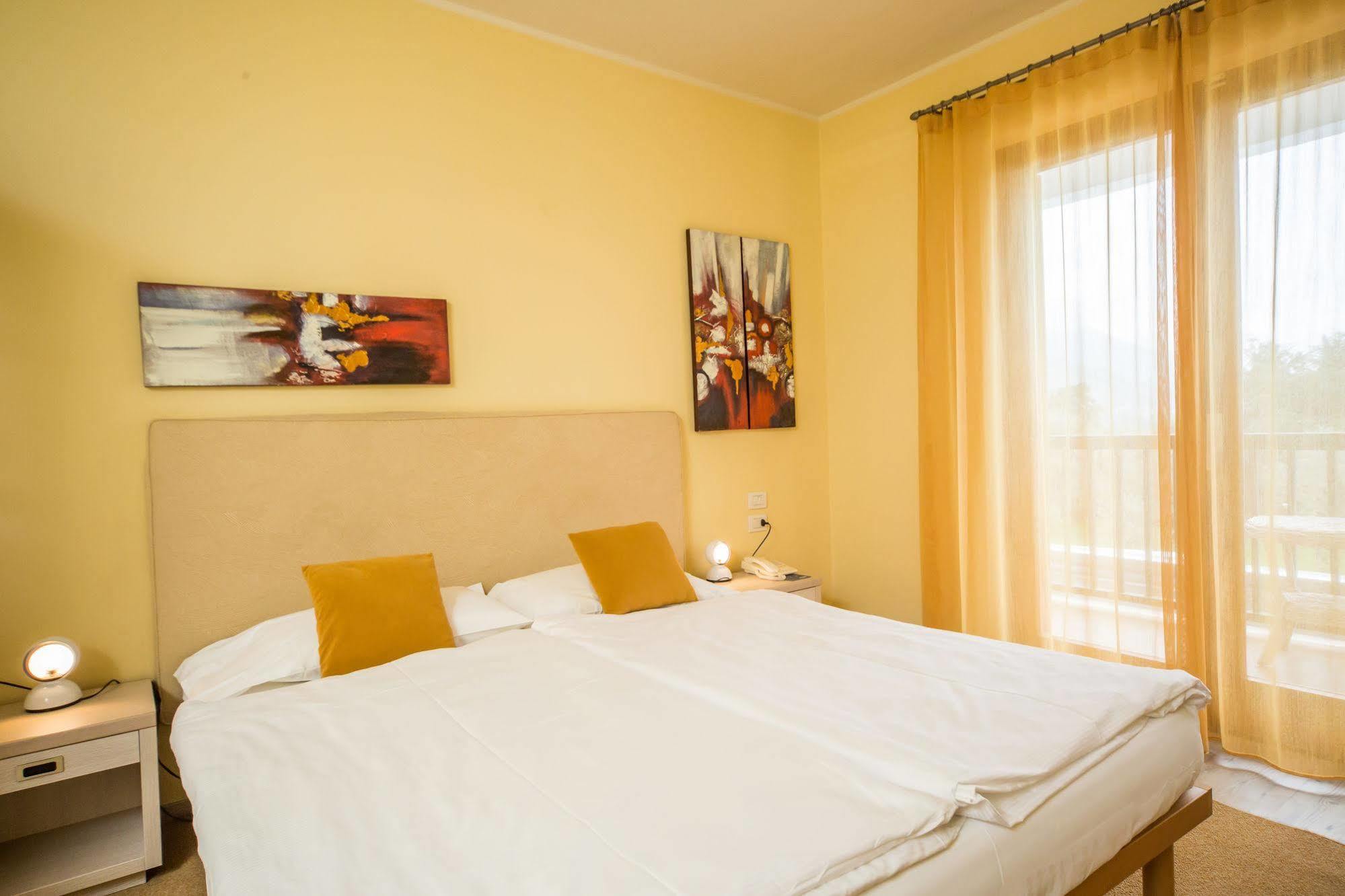 Club Hotel Olivi - Tennis Center 말세진느 외부 사진